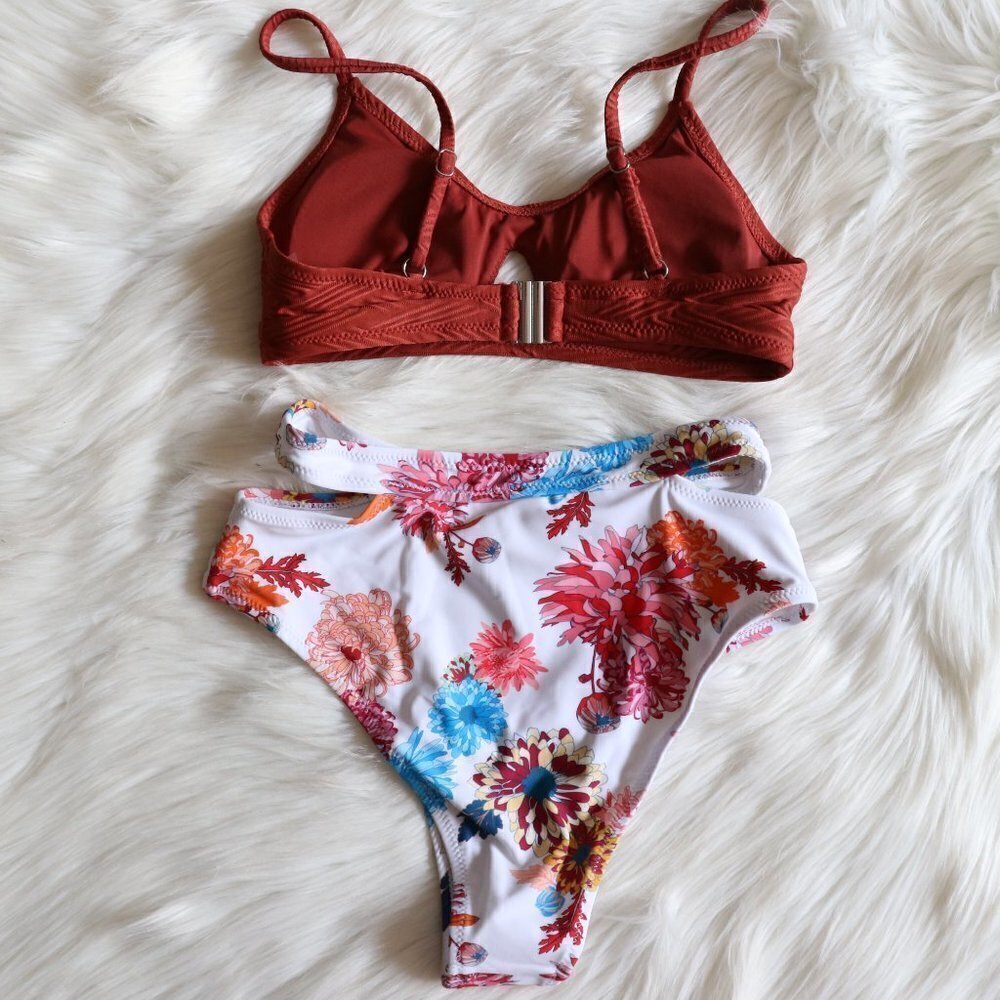 NEW Burnt Red Floral Print Cutout Bikini Bathing Suit Set Size Small - Picture 6 of 9